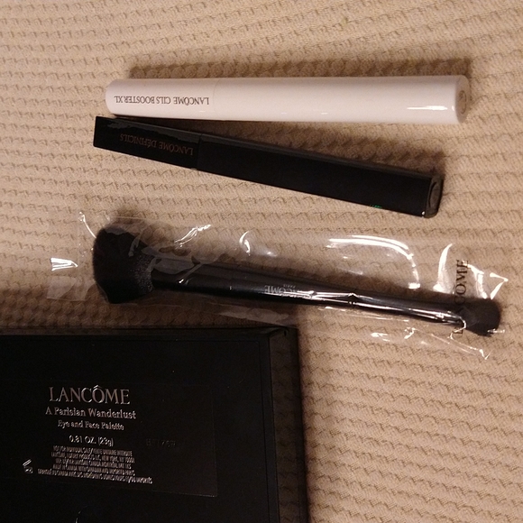 7PC 🔥Lancome A Parisian Wanderlust Eye and Face Palette with Brush, 16 Shades🔥 - Picture 4 of 13